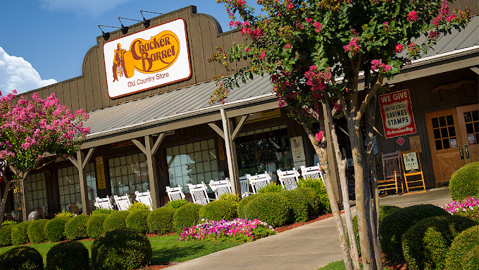 The Front of the Cracker Barrel building