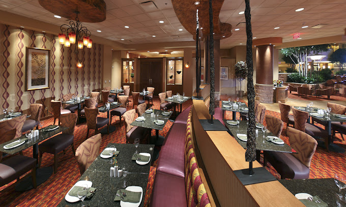 The dining area of Rocky River Bar and Grille