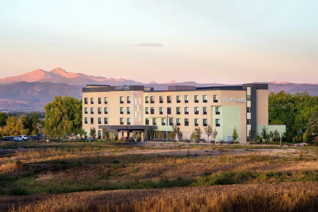 Courtyard by Marriott Loveland, Colorado in front of Longs Peak